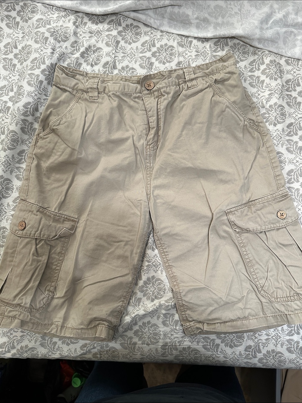 Lucky Brand Men's Khaki Cargo Shorts - Light Tan